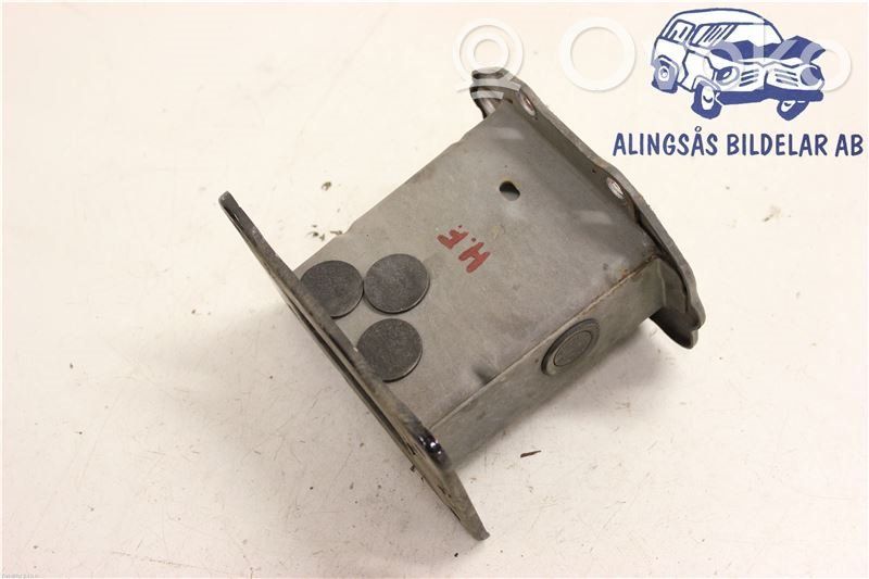 Priekšpusē bampera amortizators   647201H010