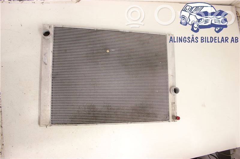 BMW 5 E60 E61 Coolant radiator 
