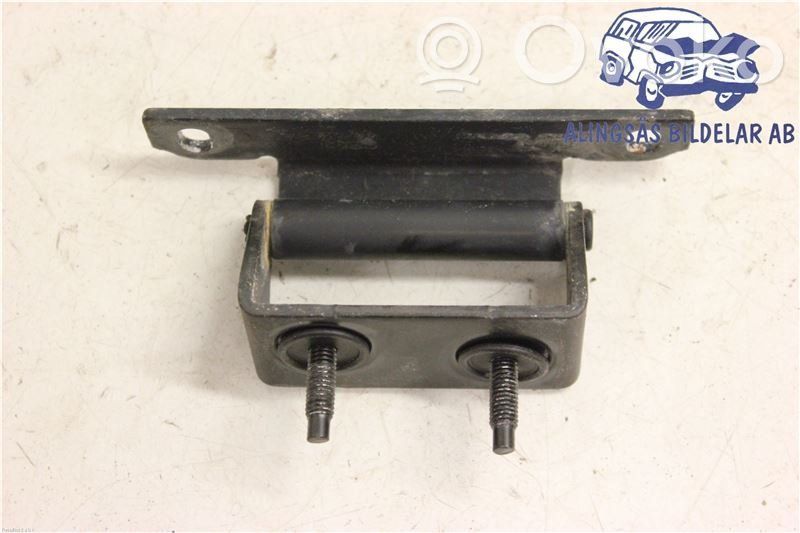 Tailgate/trunk/boot hinge