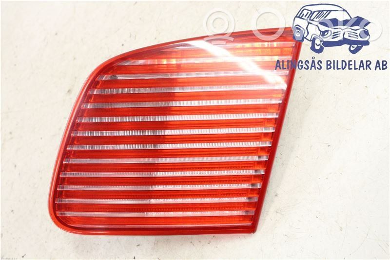 Tailgate rear/tail lights