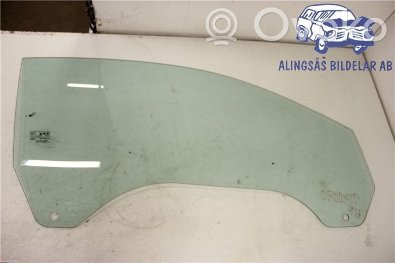 Ford Focus Front door window glass four-door 