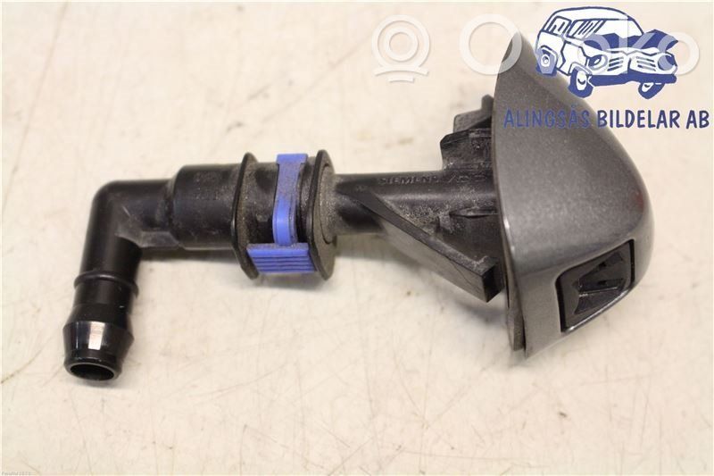 BMW 1 E81 E87 Windshield washer spray nozzle 