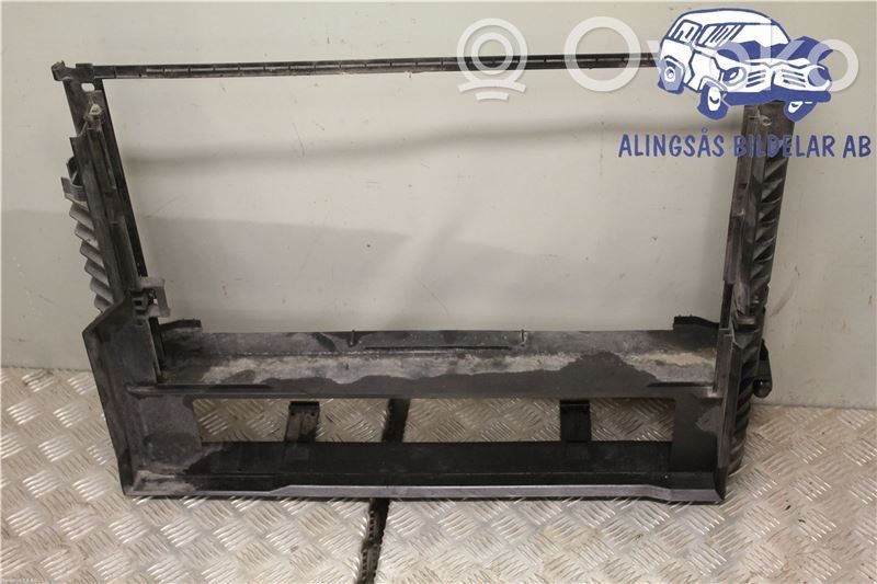 BMW 7 E65 E66 Laikiklis radiatorių panelės (televizoriaus) 
