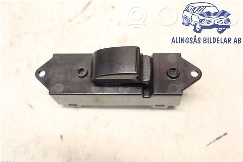 Electric window control switch   8608A066