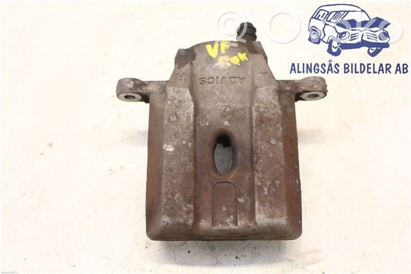 Toyota Prius (NHW20) Zacisk hamulcowy przedni 