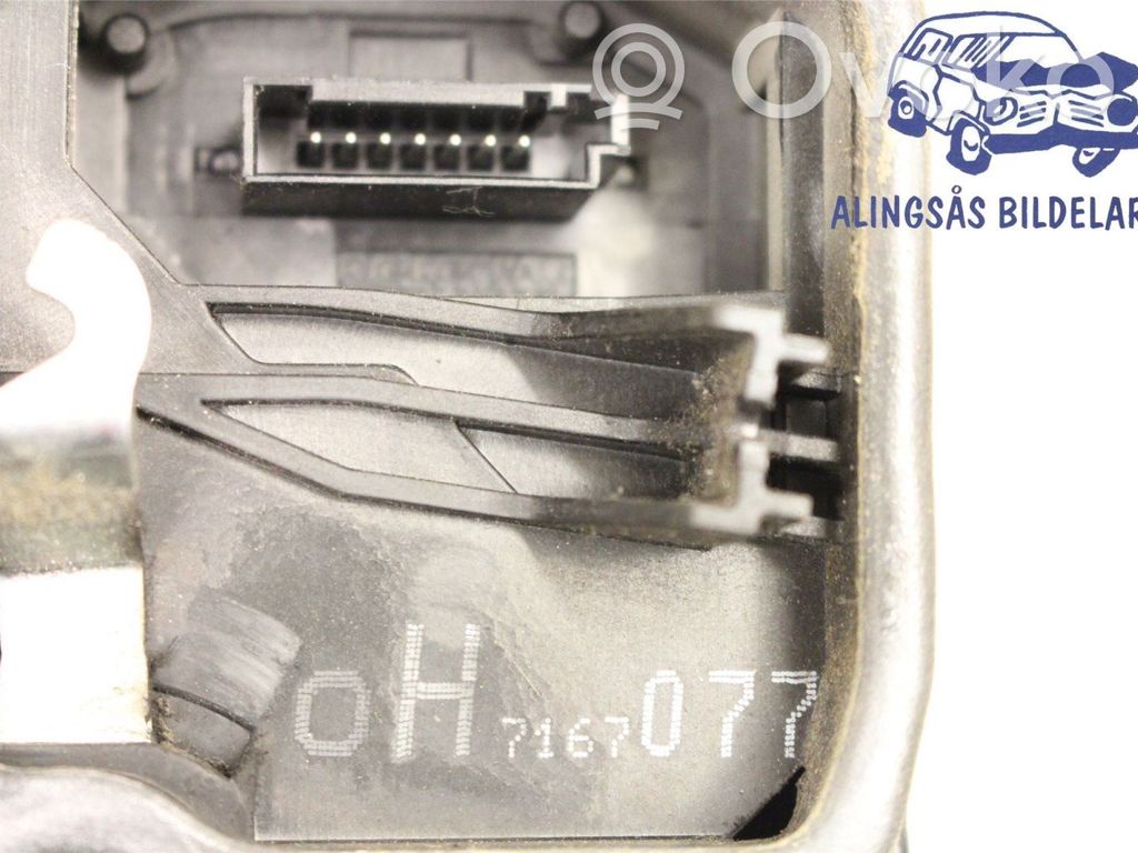 BMW 1 E81 E87 Front door lock 