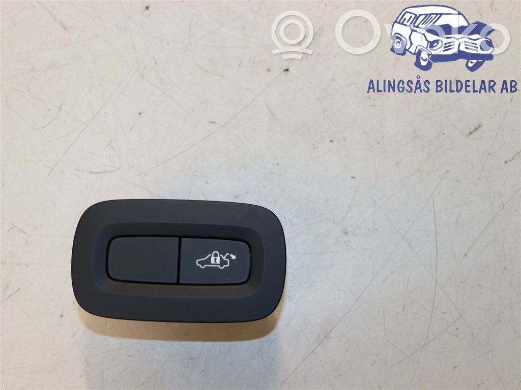 Tailgate/boot open switch button   31427331,31427331,31427331