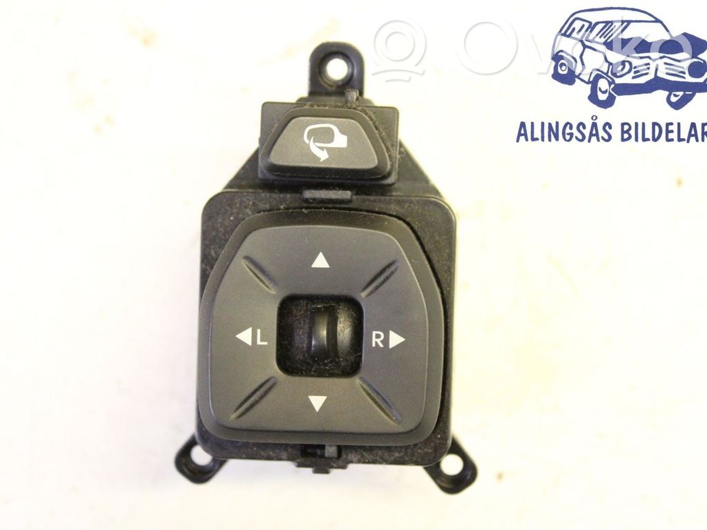 Hyundai ix35 Wing mirror switch 