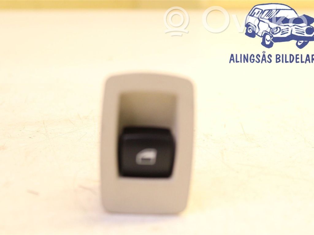 Electric window control switch   61316957820,6957820,6957820