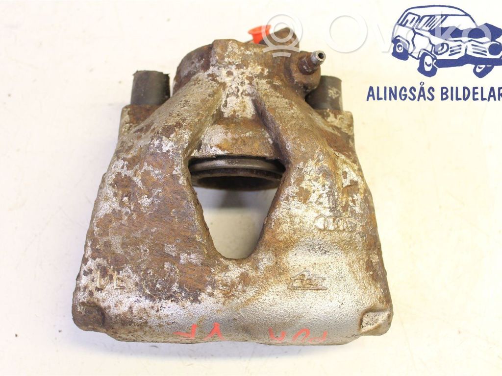 Skoda Octavia Mk1 (1U) Zacisk hamulcowy przedni 