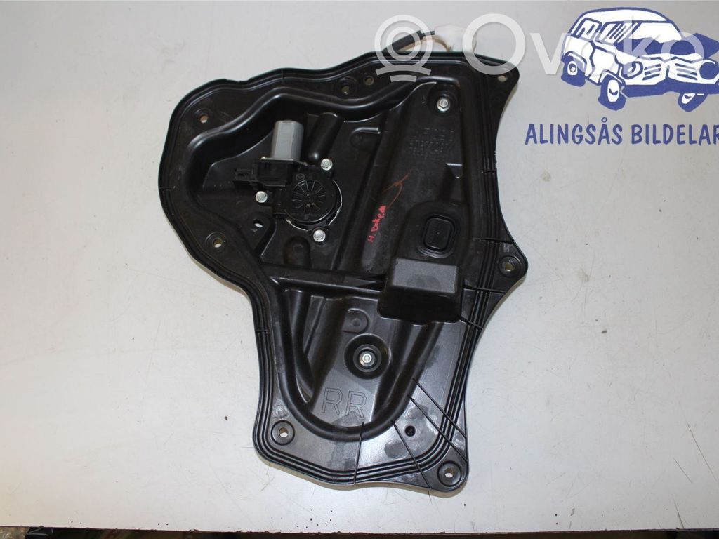 Mazda 3 III Front door window regulator with motor 