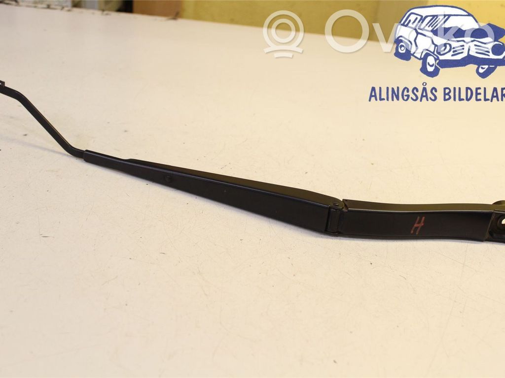 Saab 9-5 Front wiper blade arm 