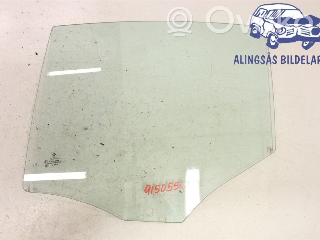 BMW 1 E81 E87 Rear door window glass 