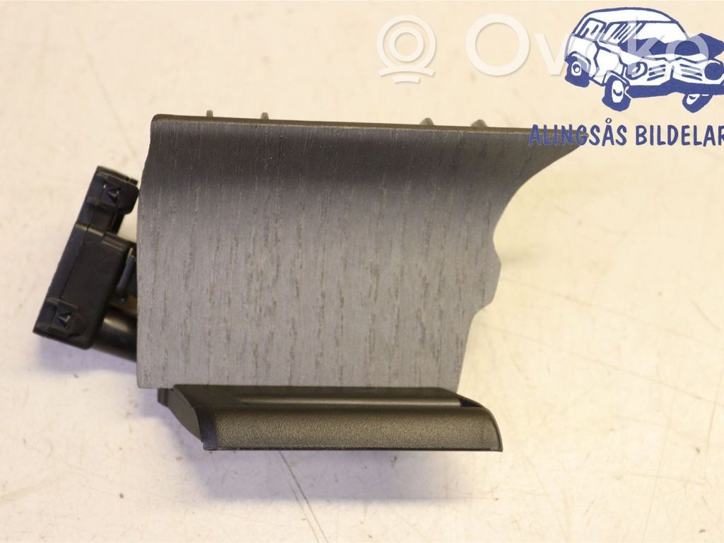 Volvo XC40 Ramă ornament torpedou bord 