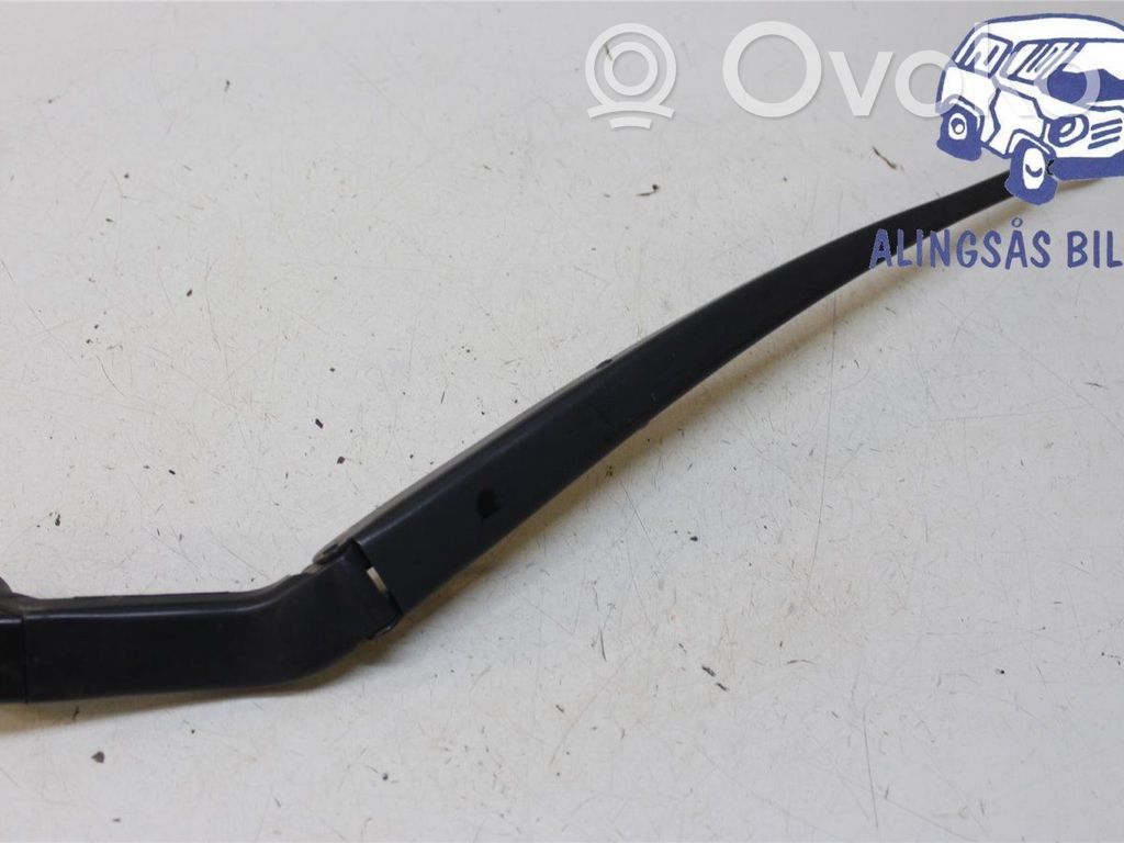Mazda 6 Etupyyhkimen sulan varsi 