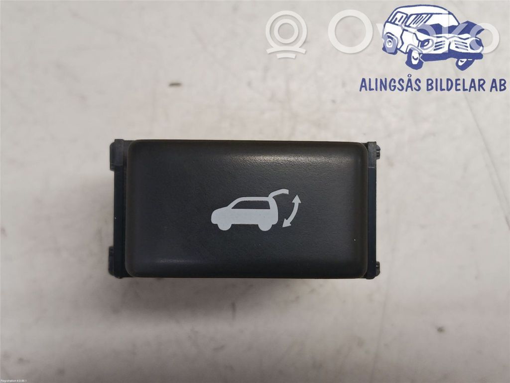 Nissan X-Trail T32 Tailgate/boot open switch button 