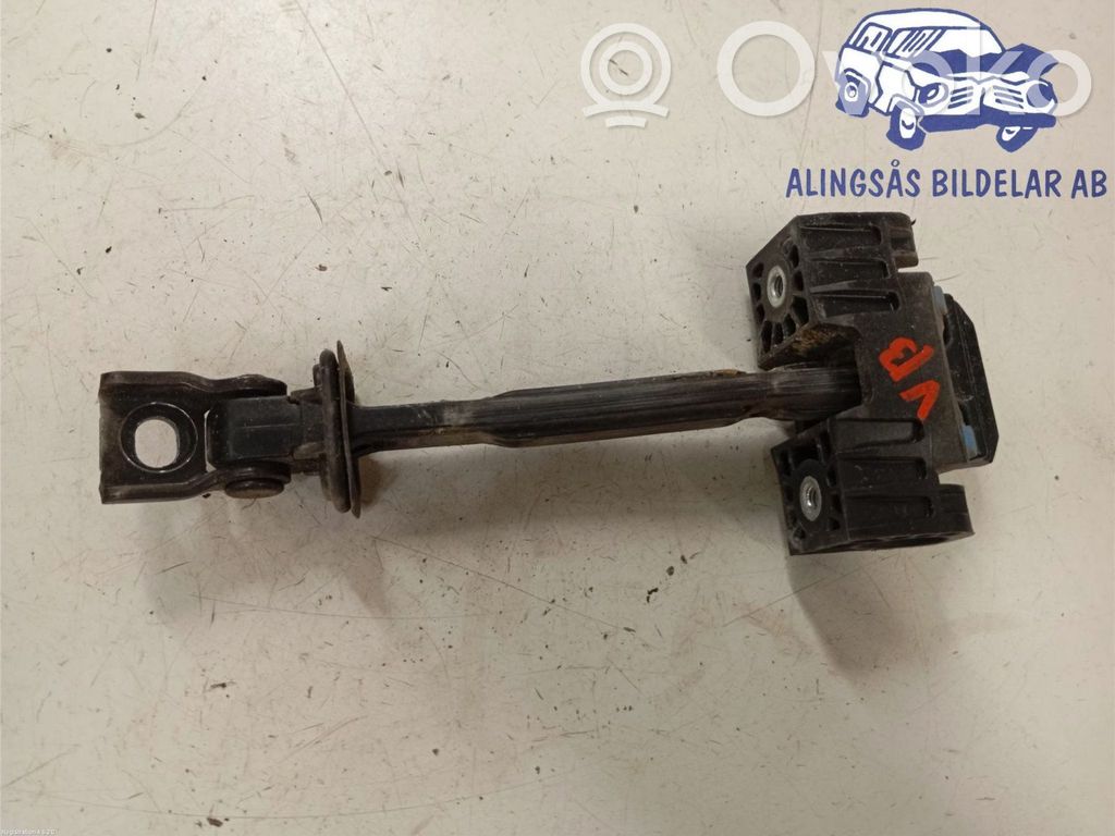 Volkswagen Amarok Takaoven pidätin 