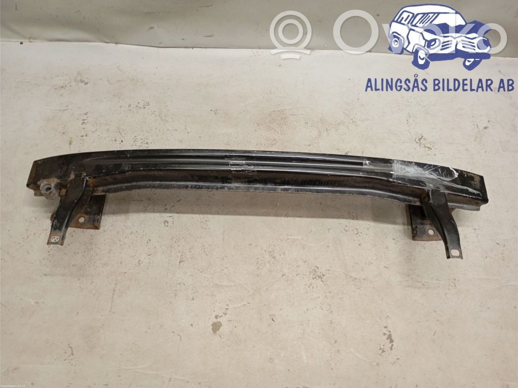 Volkswagen Scirocco Priekšpusē bampera sija / balka 