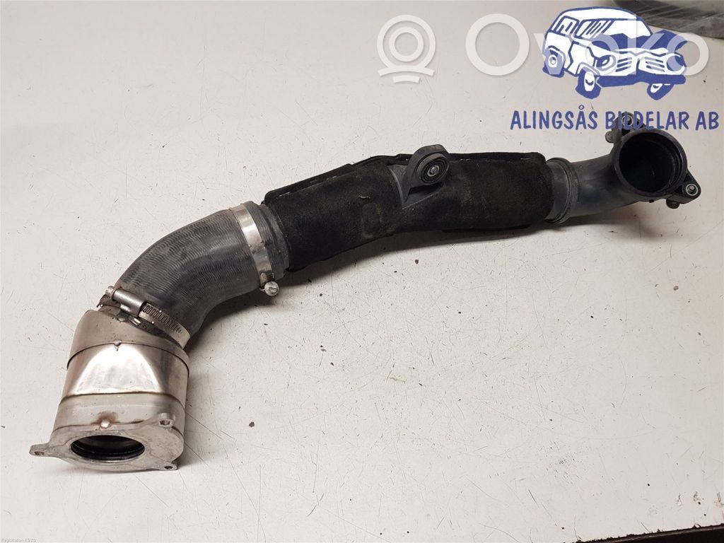 Volkswagen PASSAT B8 Furtun/conductă intercooler 