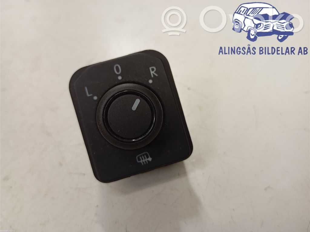 Audi A1 Wing mirror switch 
