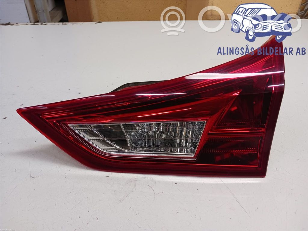 Toyota Auris E180 Takaluukun takavalot 