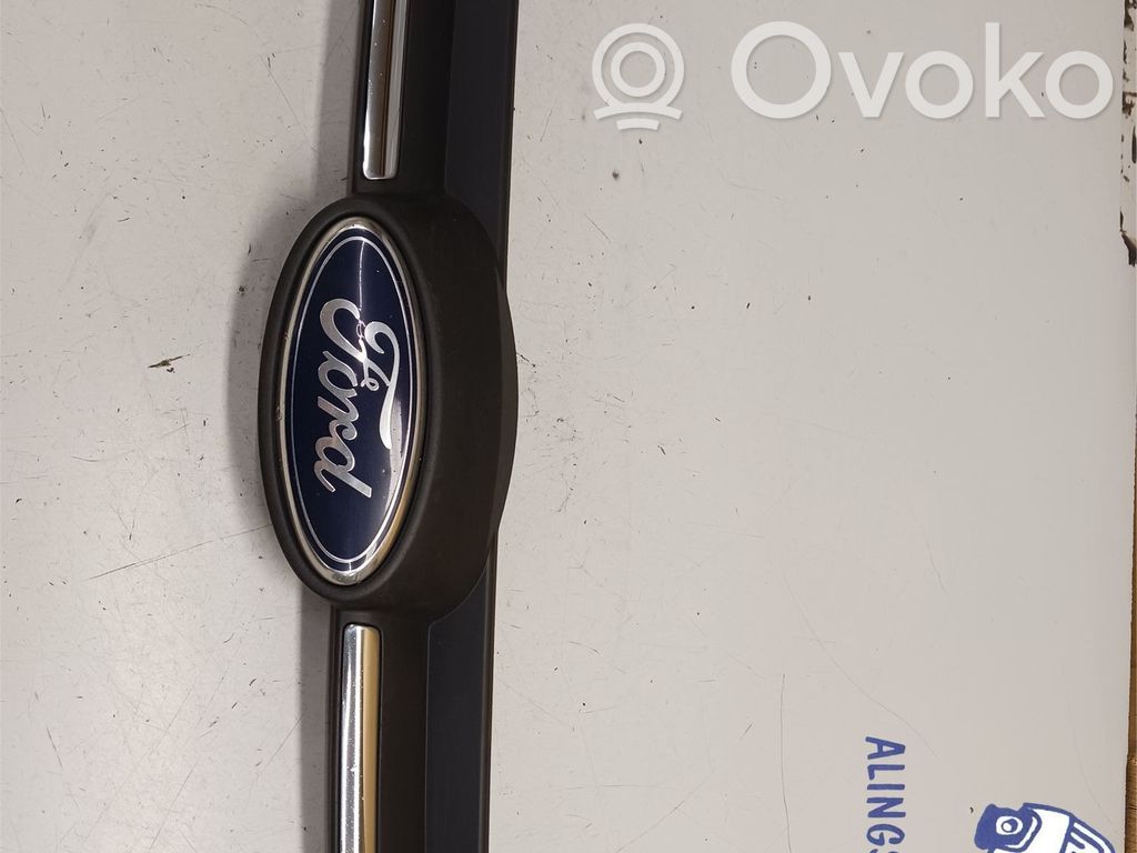 Ford Focus Front bumper lower grill 