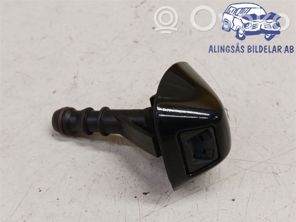 BMW 1 E81 E87 Headlight washer spray nozzle 