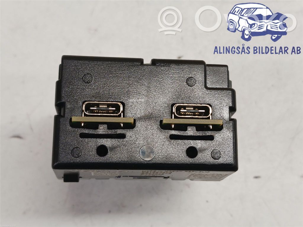 Enchufe conector USB   32375814,P31682676,P31682676