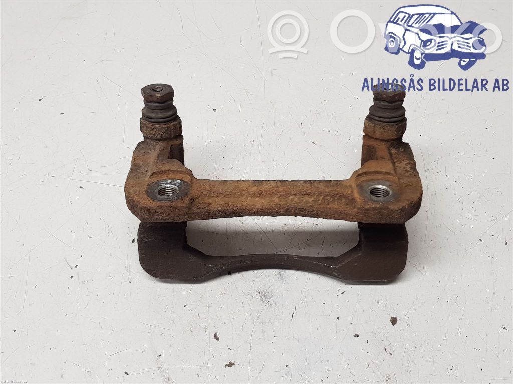 Mazda 2 Etujarrun jarrusatulan kannatin 