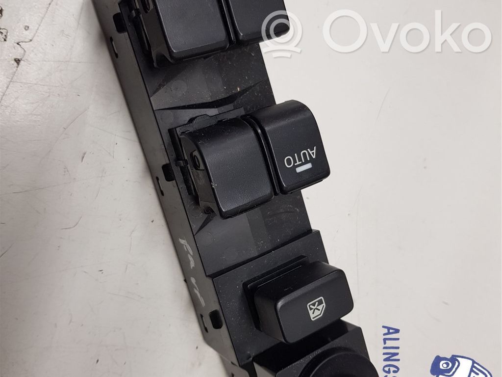 Mazda 2 Electric window control switch 