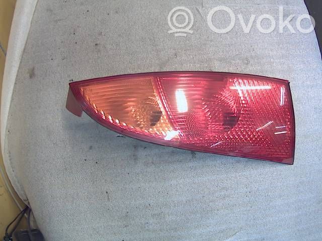 Ford Focus Aizmugurējais lukturis virsbūvē 