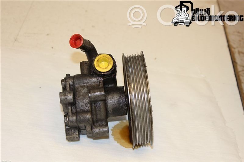 Audi A4 S4 B6 8E 8H Ohjaustehostimen pumppu 