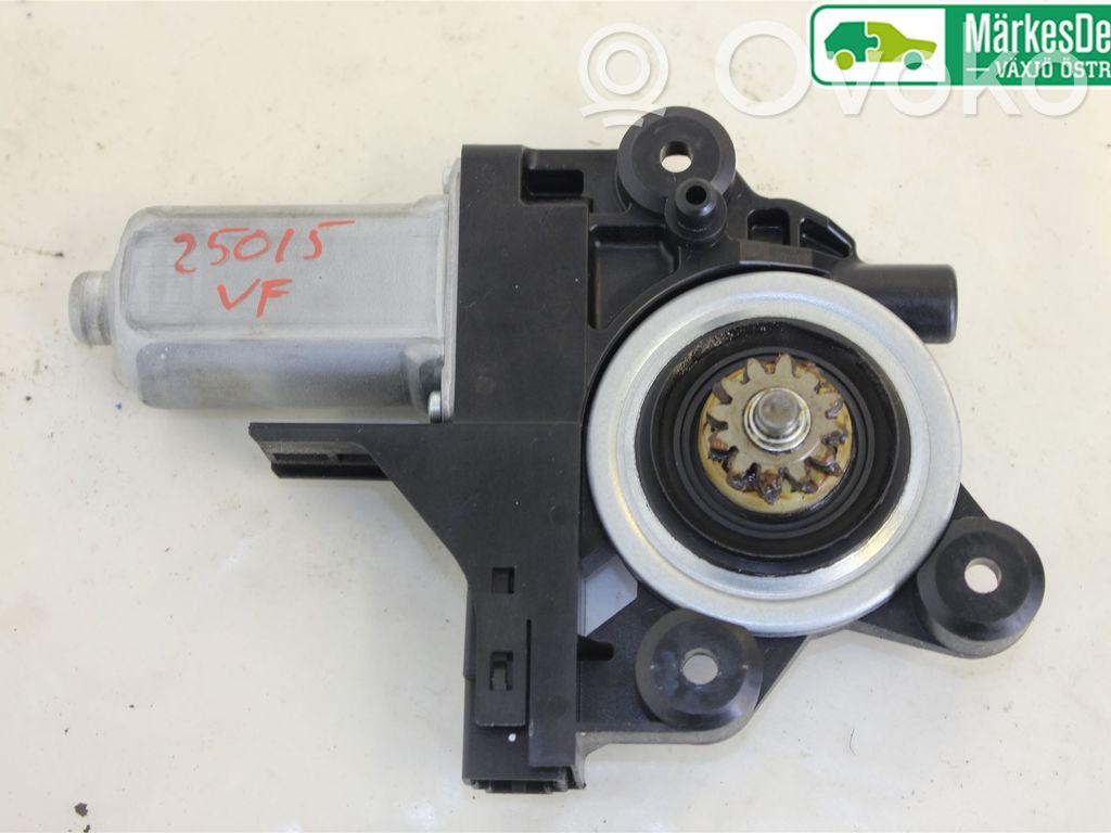 Volvo V70 Silnik regulatora szyby drzwi przednich 