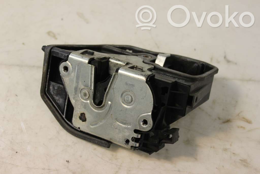 BMW X3 E83 Front door lock 