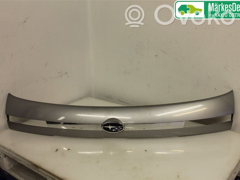 Subaru Outback Moldura de la puerta trasera 