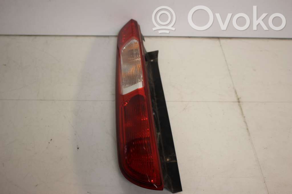 Ford Focus Aizmugurējais lukturis virsbūvē 