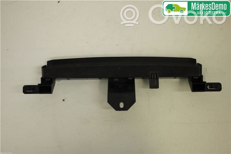 Volvo V70 Third/center stoplight 