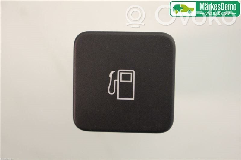 Citroen C4 II Fuel tank opening switch 