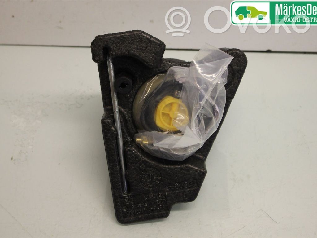 Opel Astra K Bordwerkzeug Satz Set 