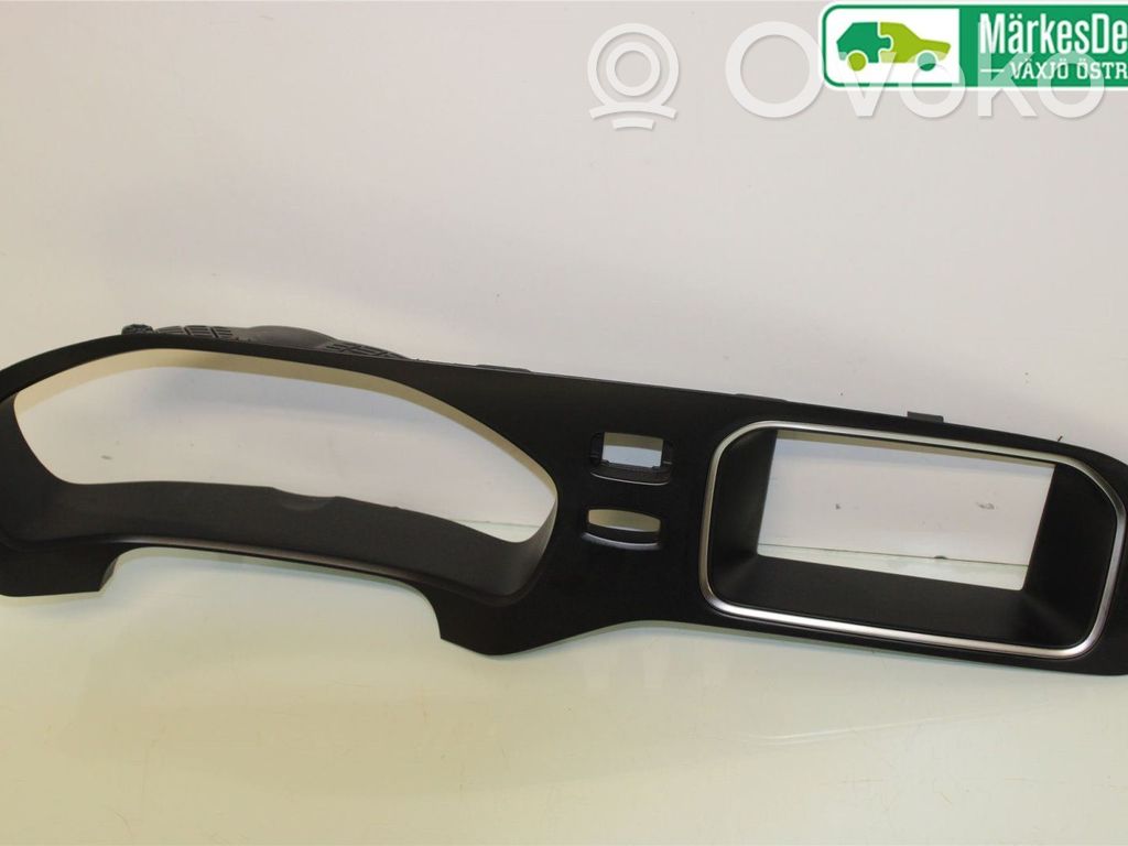 Volvo V40 Dashboard trim 