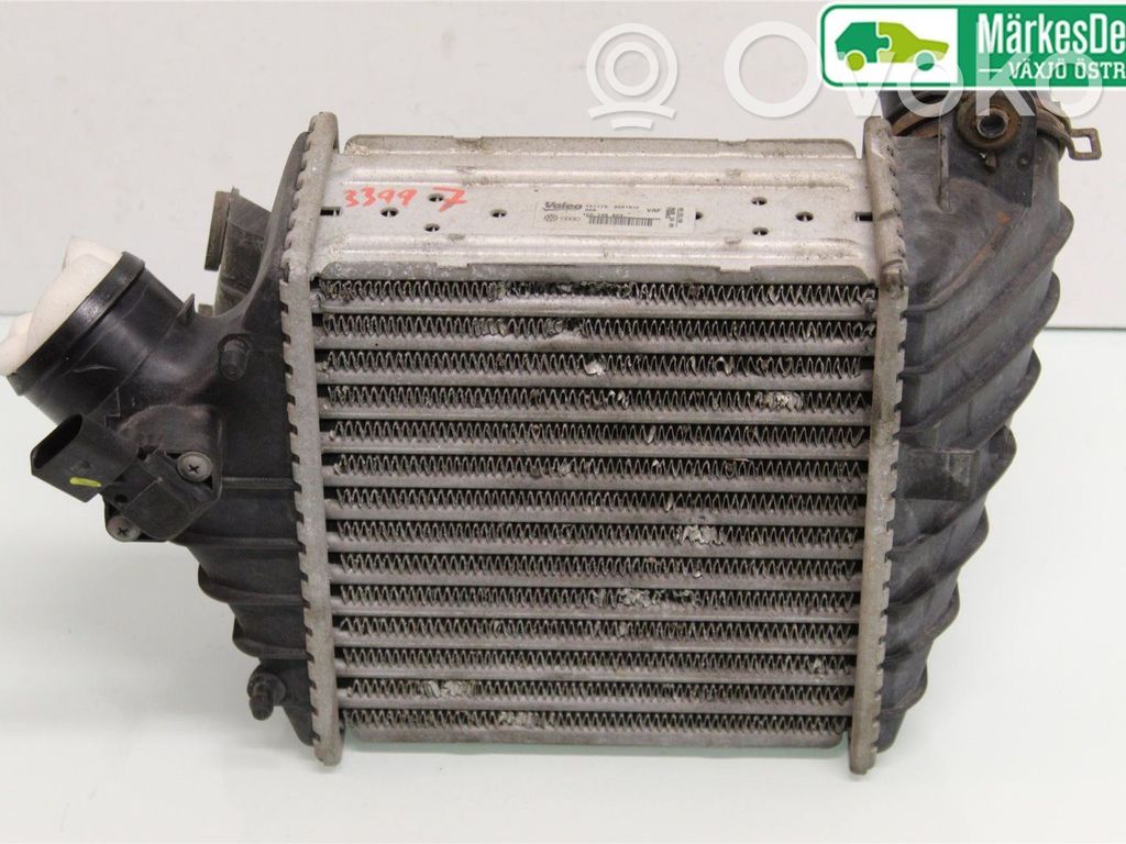Volkswagen New Beetle Chłodnica powietrza doładowującego / Intercooler 