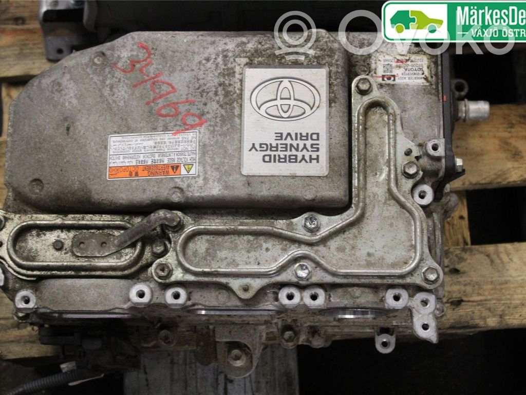 Toyota Yaris Falownik / Przetwornica napięcia 