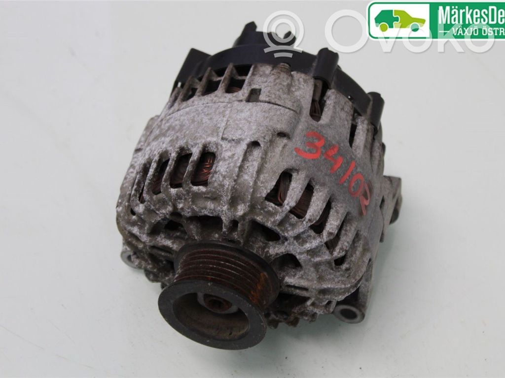 Opel Astra J Alternator 