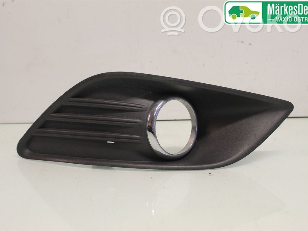 Ford Focus Front fog light trim/grill 