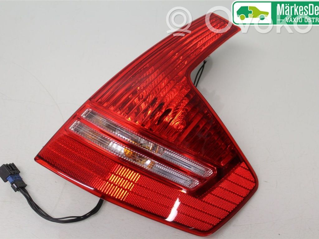 Citroen C4 II Aizmugurējais lukturis virsbūvē 