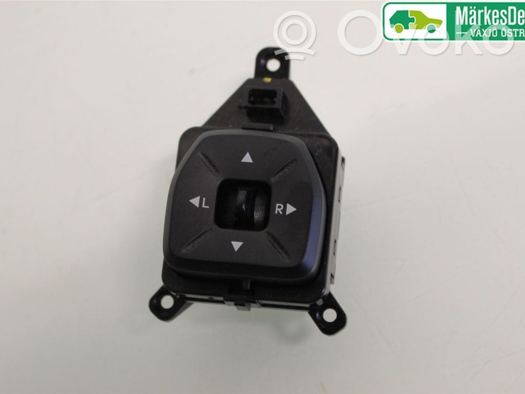 Hyundai ix35 Wing mirror switch 