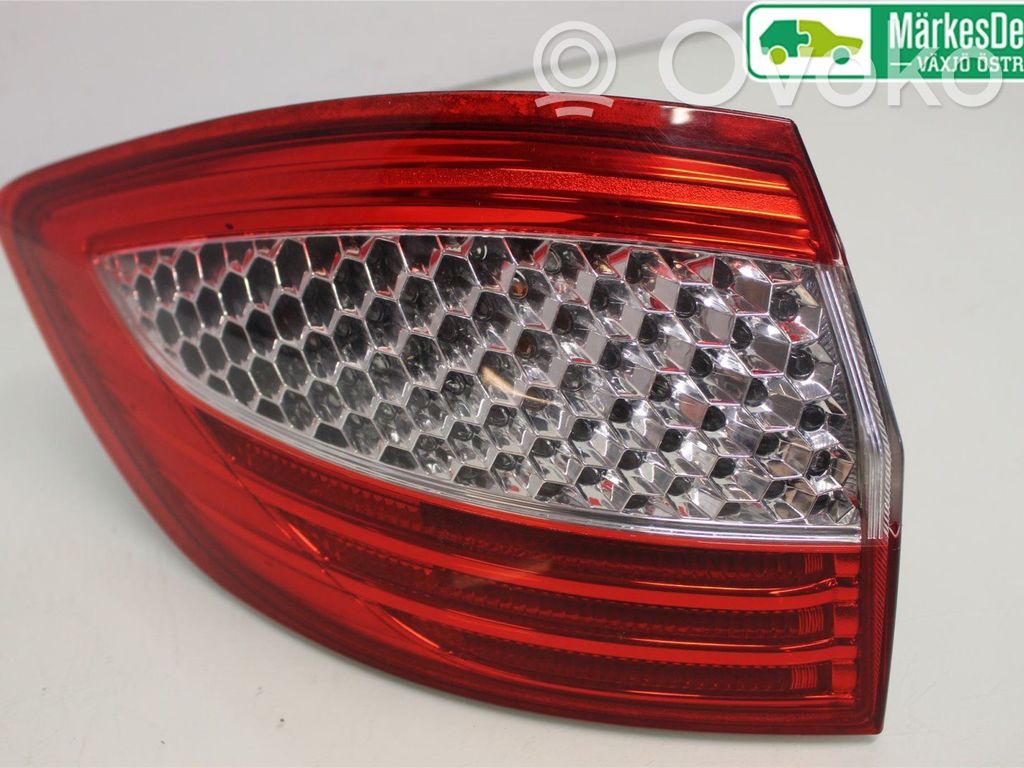 Ford Mondeo MK IV Lampa tylna 