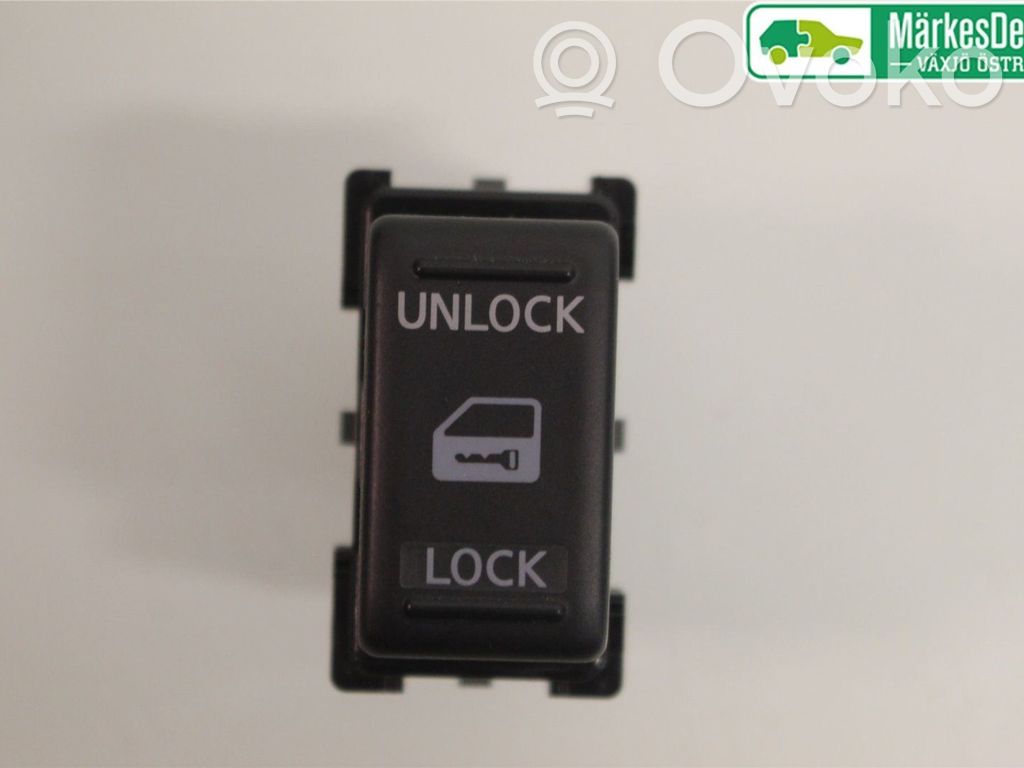 Nissan Navara D40 Central locking switch button 