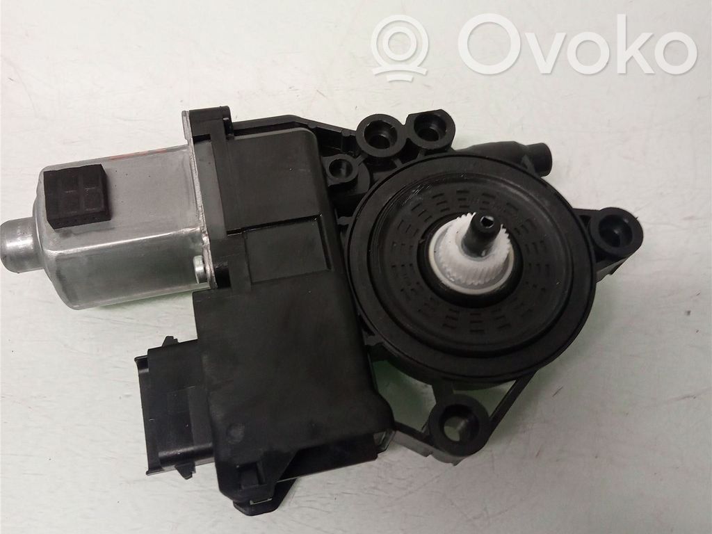KIA Ceed Motor del regulador de la ventanilla de la puerta delantera 