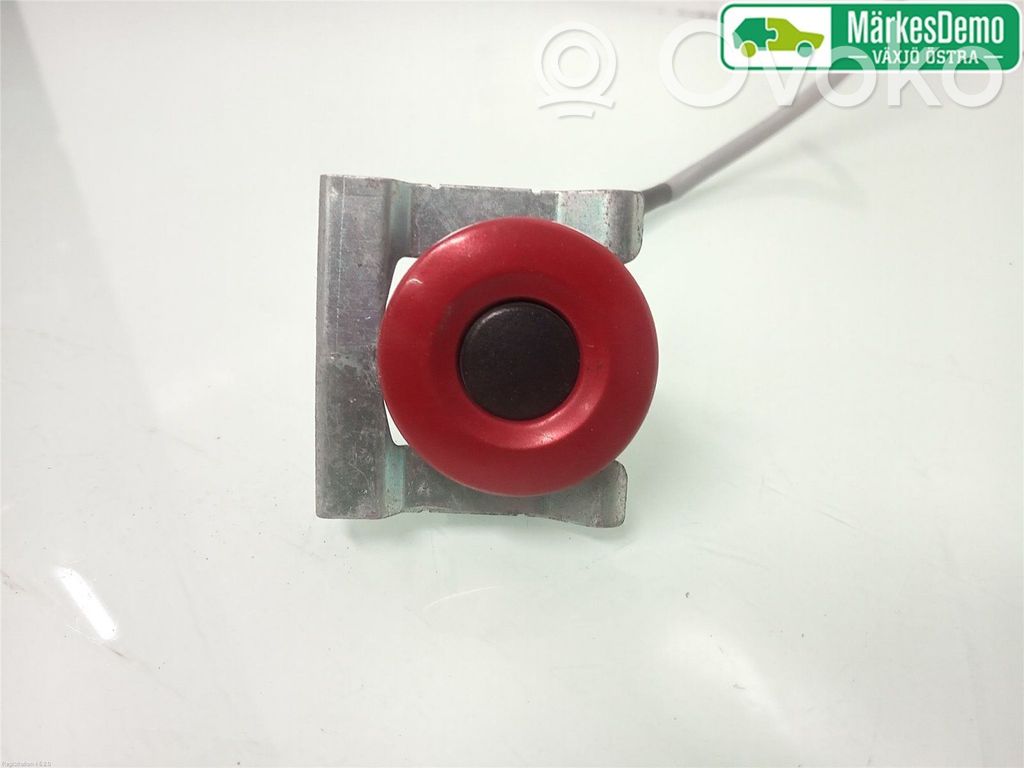 Tailgate/boot open switch button   BBN9624B0B87
